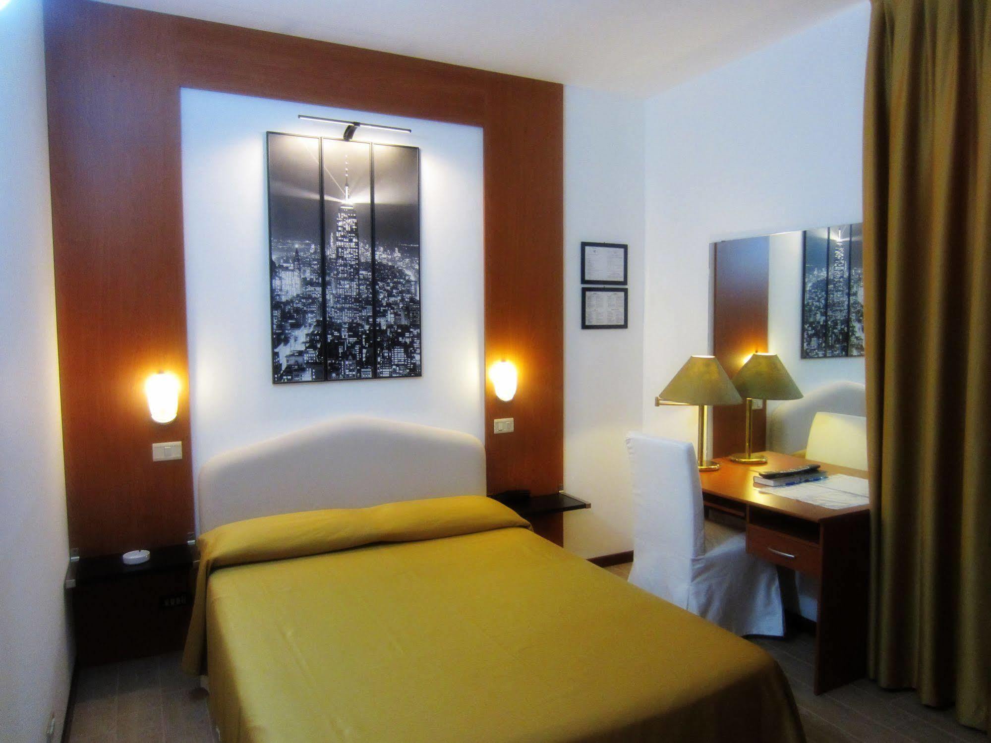 Hotel Perugino Milaan Buitenkant foto